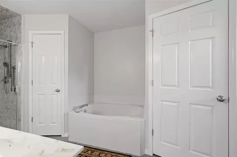 Bath - 8910 E 100th Pl, Tulsa, OK 74133 photo 3 of 6
