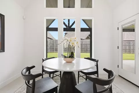 Dining - 16805 E 43rd St, Tulsa, OK 74134 photo 3 of 4
