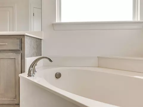 Bath - 7315 E Oak Ridge St, Broken Arrow, OK 74014 photo 11 of 11