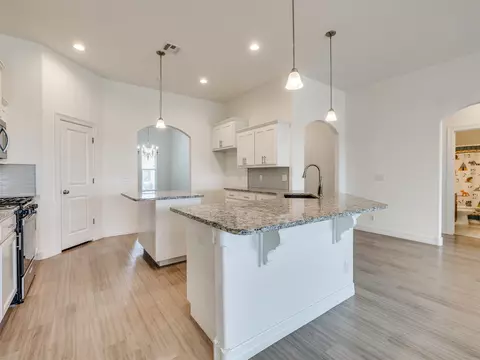 Kitchen - 7315 E Oak Ridge St, Broken Arrow, OK 74014 photo 6 of 11