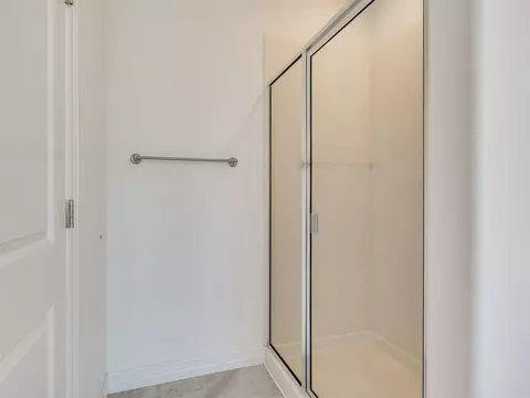 Bath - 7315 E Oak Ridge St, Broken Arrow, OK 74014 photo 9 of 11