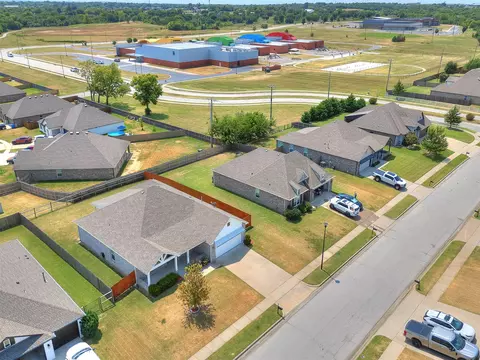 View/Area - 7315 E Oak Ridge St, Broken Arrow, OK 74014 photo 1 of 1