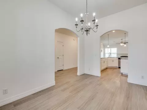 Dining - 7315 E Oak Ridge St, Broken Arrow, OK 74014 photo 2 of 2