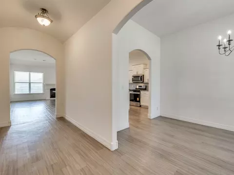 Entry Way - 7315 E Oak Ridge St, Broken Arrow, OK 74014 photo 3 of 5