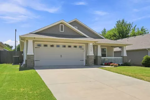 Exterior - 2520 E 5 Pl, Tulsa, OK 74104 photo 3 of 9