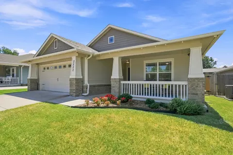 Exterior - 2520 E 5 Pl, Tulsa, OK 74104 photo 4 of 9