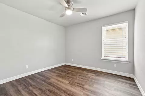Bedroom - 2520 E 5 Pl, Tulsa, OK 74104 photo 6 of 9