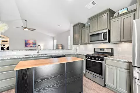 Kitchen - 2520 E 5 Pl, Tulsa, OK 74104 photo 3 of 3