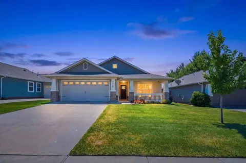 Exterior - 2520 E 5 Pl, Tulsa, OK 74104 photo 2 of 9