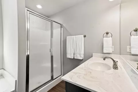 Bath - 2520 E 5 Pl, Tulsa, OK 74104 photo 6 of 6