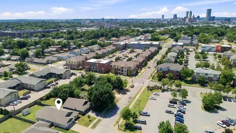 View/Area - 2520 E 5 Pl, Tulsa, OK 74104 photo 2 of 5