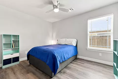 Bedroom - 2520 E 5 Pl, Tulsa, OK 74104 photo 4 of 9