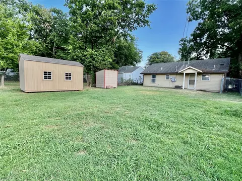 Exterior - 6317 E Reading St, Tulsa, OK 74115 photo 5 of 6