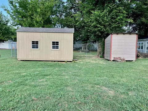 Exterior - 6317 E Reading St, Tulsa, OK 74115 photo 6 of 6