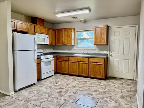 Kitchen - 6317 E Reading St, Tulsa, OK 74115 photo 1 of 3