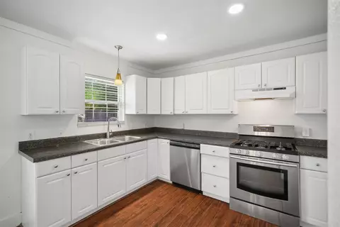 Kitchen - 4121 E 36th Pl, Tulsa, OK 74135 photo 1 of 1