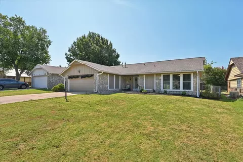 937 W Lansing St, Broken Arrow, OK 74012