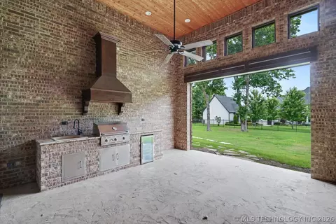 Exterior - 17743 E Red Hawk Rd, Owasso, OK 74055 photo 5 of 10