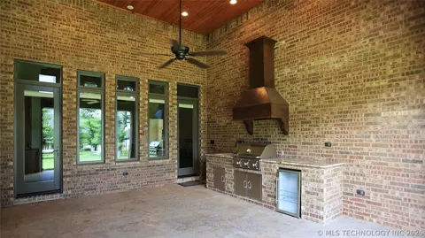 Exterior - 17743 E Red Hawk Rd, Owasso, OK 74055 photo 7 of 10