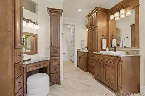 Bath - 17743 E Red Hawk Rd, Owasso, OK 74055 photo 1 of 9