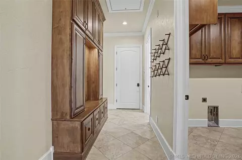 Entry Way - 17743 E Red Hawk Rd, Owasso, OK 74055 photo 5 of 5