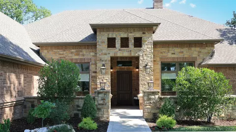 Exterior - 17743 E Red Hawk Rd, Owasso, OK 74055 photo 3 of 10