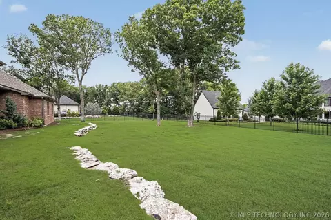 Exterior - 17743 E Red Hawk Rd, Owasso, OK 74055 photo 9 of 10