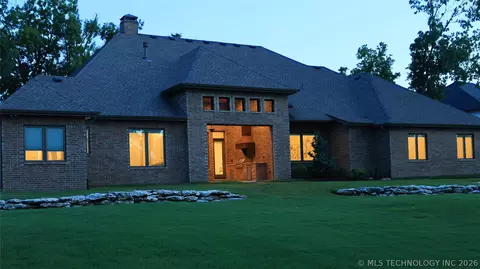 Exterior - 17743 E Red Hawk Rd, Owasso, OK 74055 photo 8 of 10