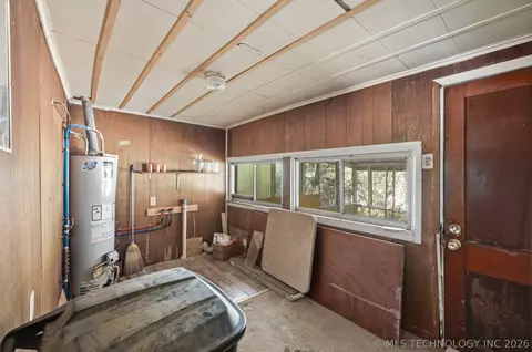 Other - 404 E Beach St, Henryetta, OK 74437 photo 4 of 5