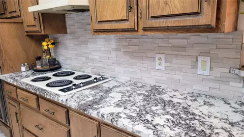 Kitchen - 1405 Willow Brk, Ada, OK 74820 photo 5 of 8