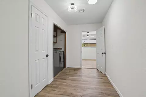 Entry Way - 5846 E 63rd St, Tulsa, OK 74136 photo 3 of 6