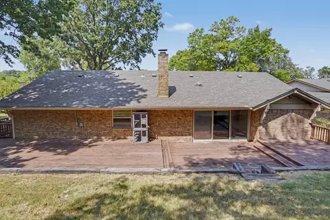 Exterior - 5846 E 63rd St, Tulsa, OK 74136 photo 6 of 7