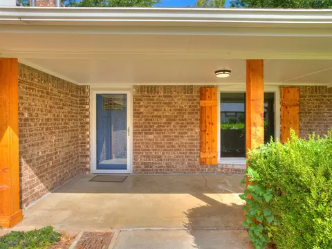 Exterior - 2979 E 77th Pl, Tulsa, OK 74136 photo 2 of 3