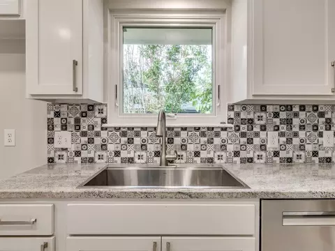 Kitchen - 2979 E 77th Pl, Tulsa, OK 74136 photo 4 of 6