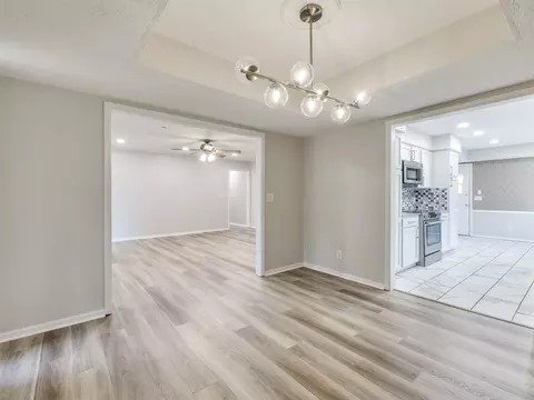 Dining - 2979 E 77th Pl, Tulsa, OK 74136 photo 2 of 2