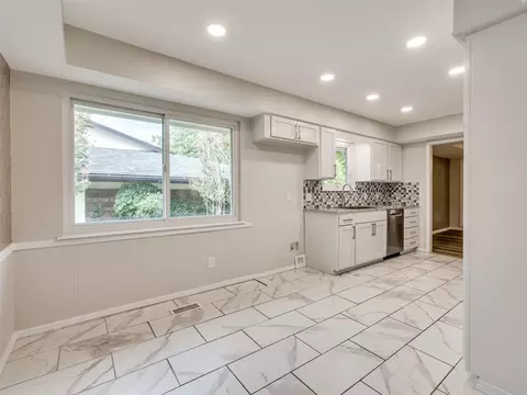 Kitchen - 2979 E 77th Pl, Tulsa, OK 74136 photo 6 of 6
