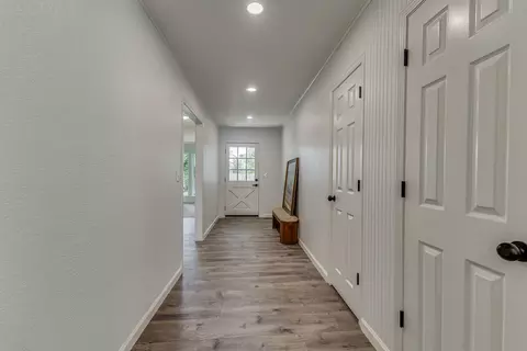 Entry Way - 6223 E 100th Pl, Tulsa, OK 74137 photo 3 of 6