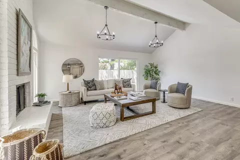 Living - 6223 E 100th Pl, Tulsa, OK 74137 photo 3 of 4