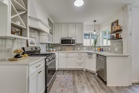 Kitchen - 6223 E 100th Pl, Tulsa, OK 74137 photo 1 of 4