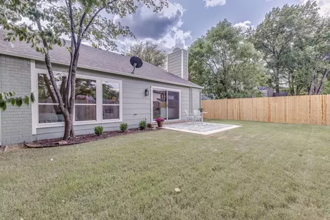 Exterior - 6223 E 100th Pl, Tulsa, OK 74137 photo 7 of 9
