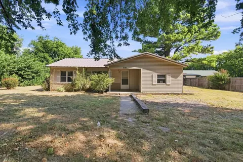 601 NE 12th St, Wagoner, OK 74467