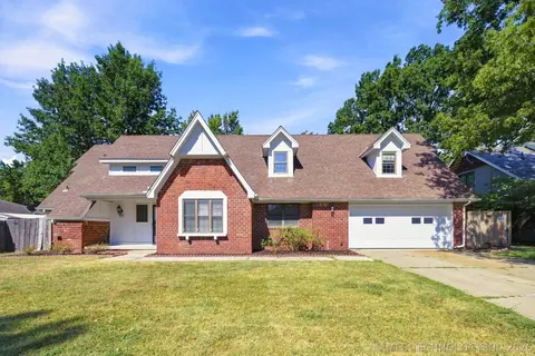 4670 S Oxford Ave, Tulsa, OK 74135