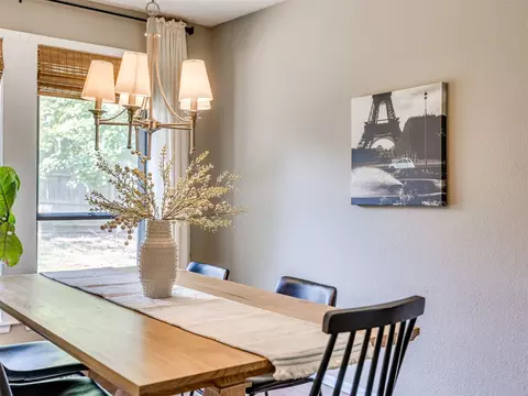 Dining - 4236 E 84th St, Tulsa, OK 74137 photo 3 of 5