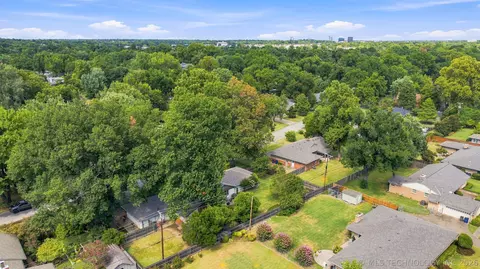 View/Area - 2706 E 57th St, Tulsa, OK 74105 photo 5 of 5