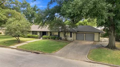Exterior - 2706 E 57th St, Tulsa, OK 74105 photo 2 of 9