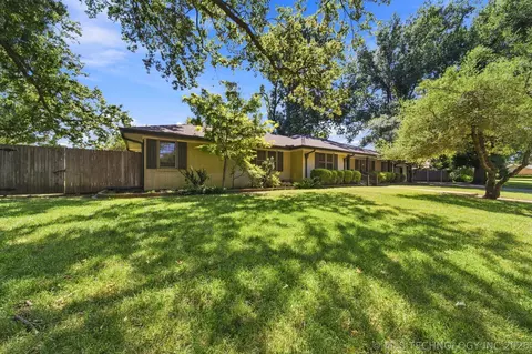 Exterior - 2706 E 57th St, Tulsa, OK 74105 photo 3 of 9