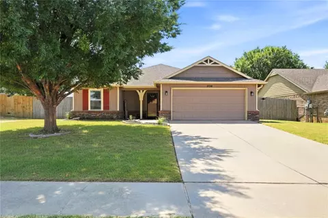 Exterior - 11716 E 109th St N, Owasso, OK 74055 photo 4 of 8