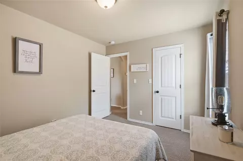 Bedroom - 11716 E 109th St N, Owasso, OK 74055 photo 5 of 6