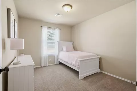 Bedroom - 11716 E 109th St N, Owasso, OK 74055 photo 6 of 6