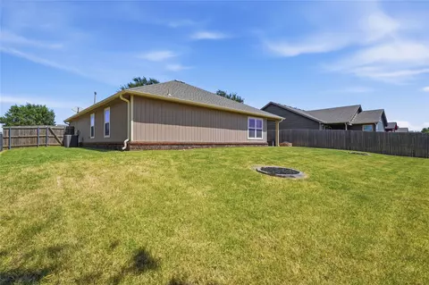 Exterior - 11716 E 109th St N, Owasso, OK 74055 photo 8 of 8